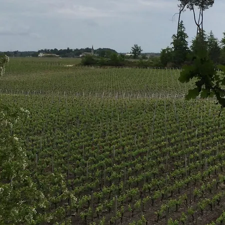 Des Graves De Lilou בית נופש